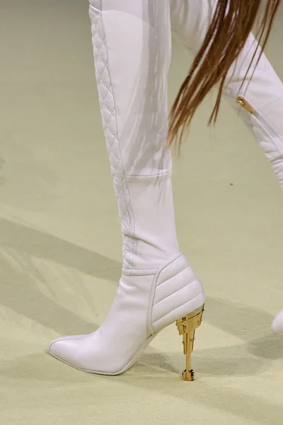 Look 80